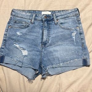 Blue denim high wasted shorts